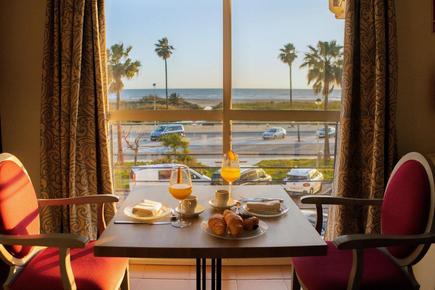 Hotel Playa Conil - Beachfront Studios & Suites Conil De La Frontera Luaran gambar
