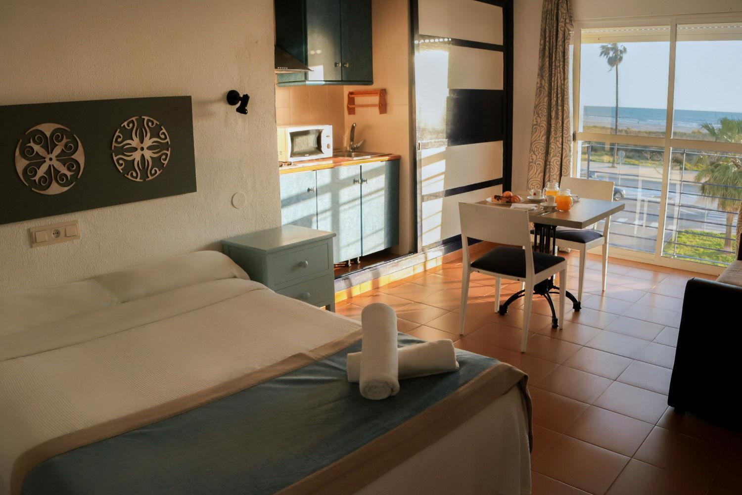 Hotel Playa Conil - Beachfront Studios & Suites Conil De La Frontera Luaran gambar