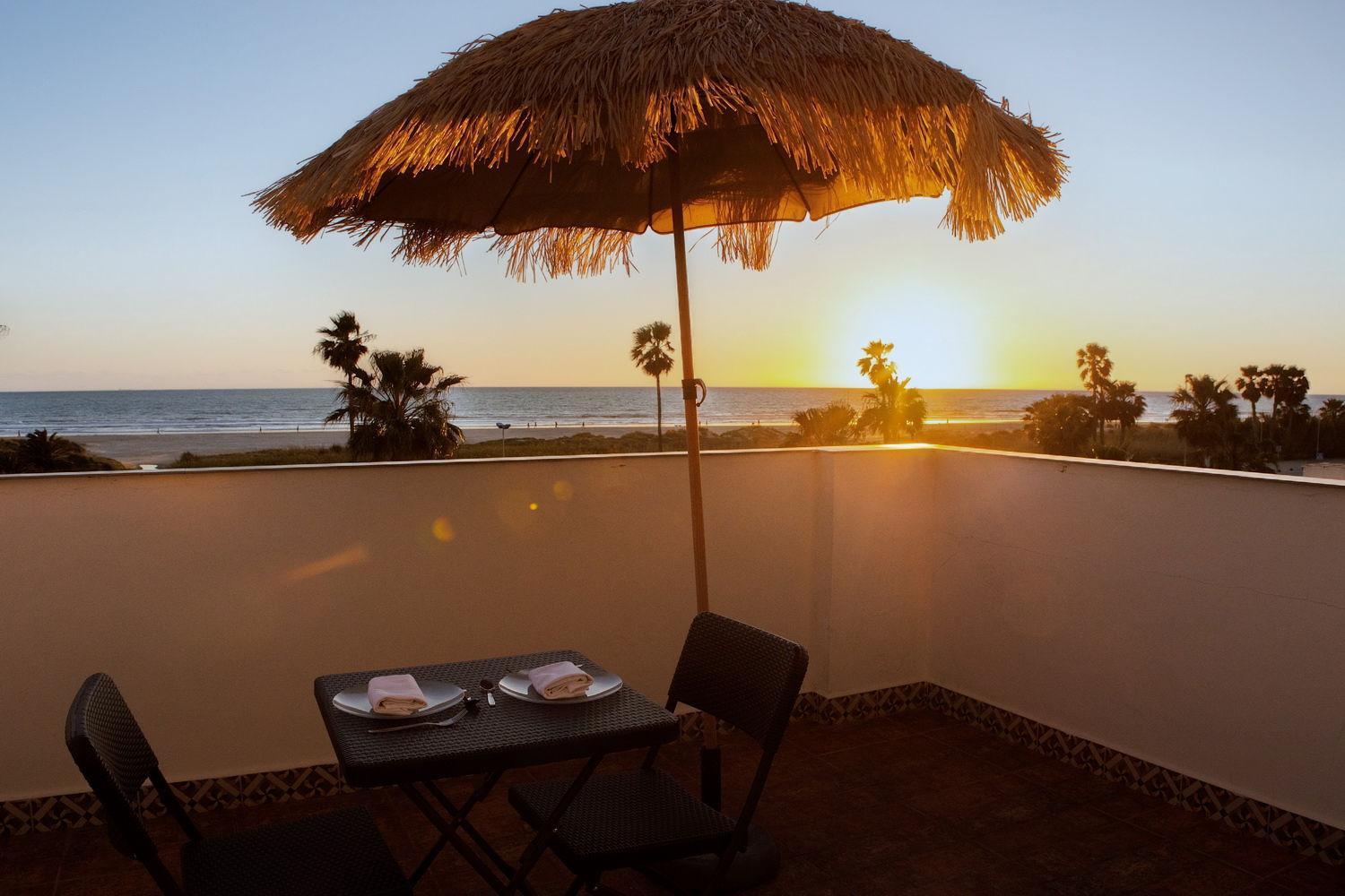 Hotel Playa Conil - Beachfront Studios & Suites Conil De La Frontera Luaran gambar